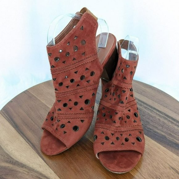 Maurices Jazel Peep Toe Booties 11 M Brick Red Rusty Brown Laser Cut Slingback - Picture 12 of 13